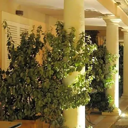 Szálloda Les Rosiers