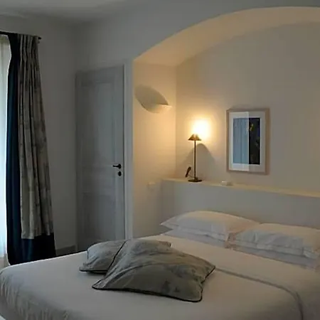 Les Rosiers Szálloda 4*